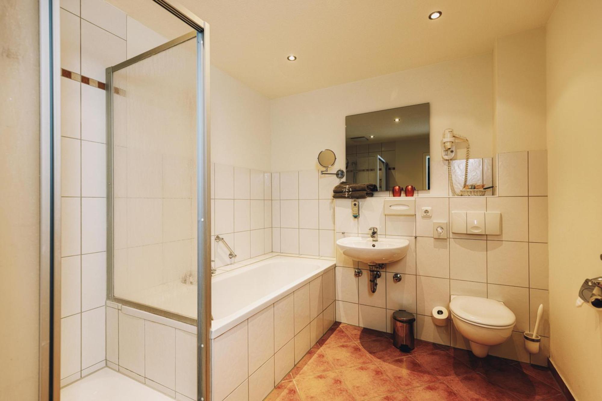Seehotel Heidehof Klein Nemerow Luaran gambar
