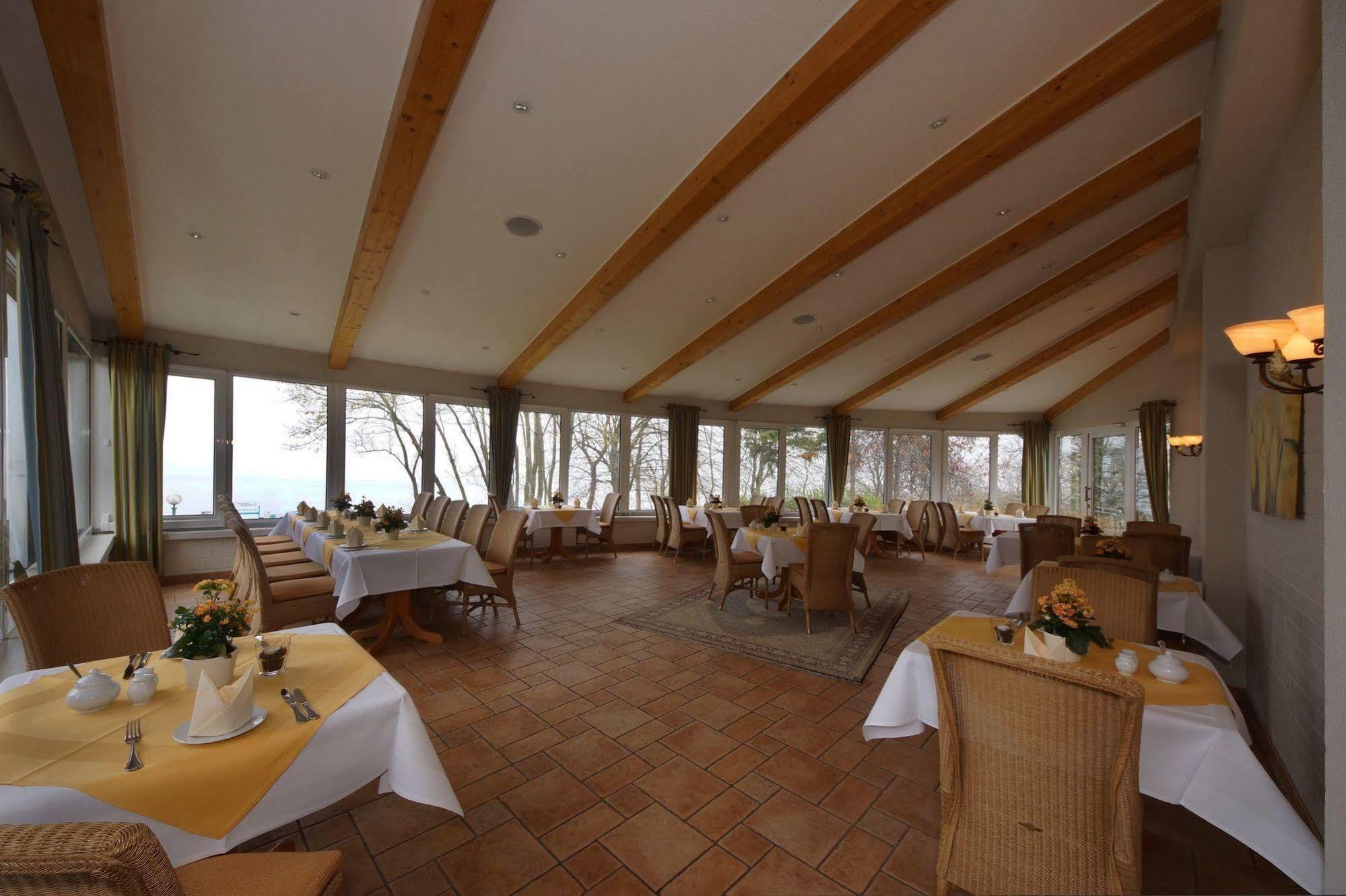 Seehotel Heidehof Klein Nemerow Luaran gambar
