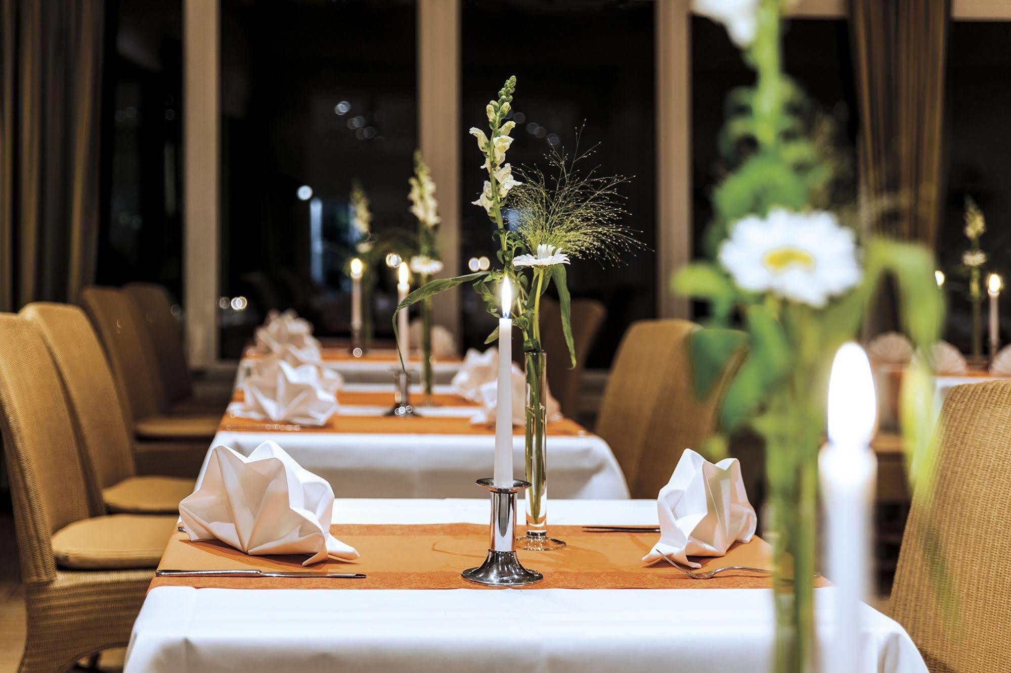 Seehotel Heidehof Klein Nemerow Luaran gambar